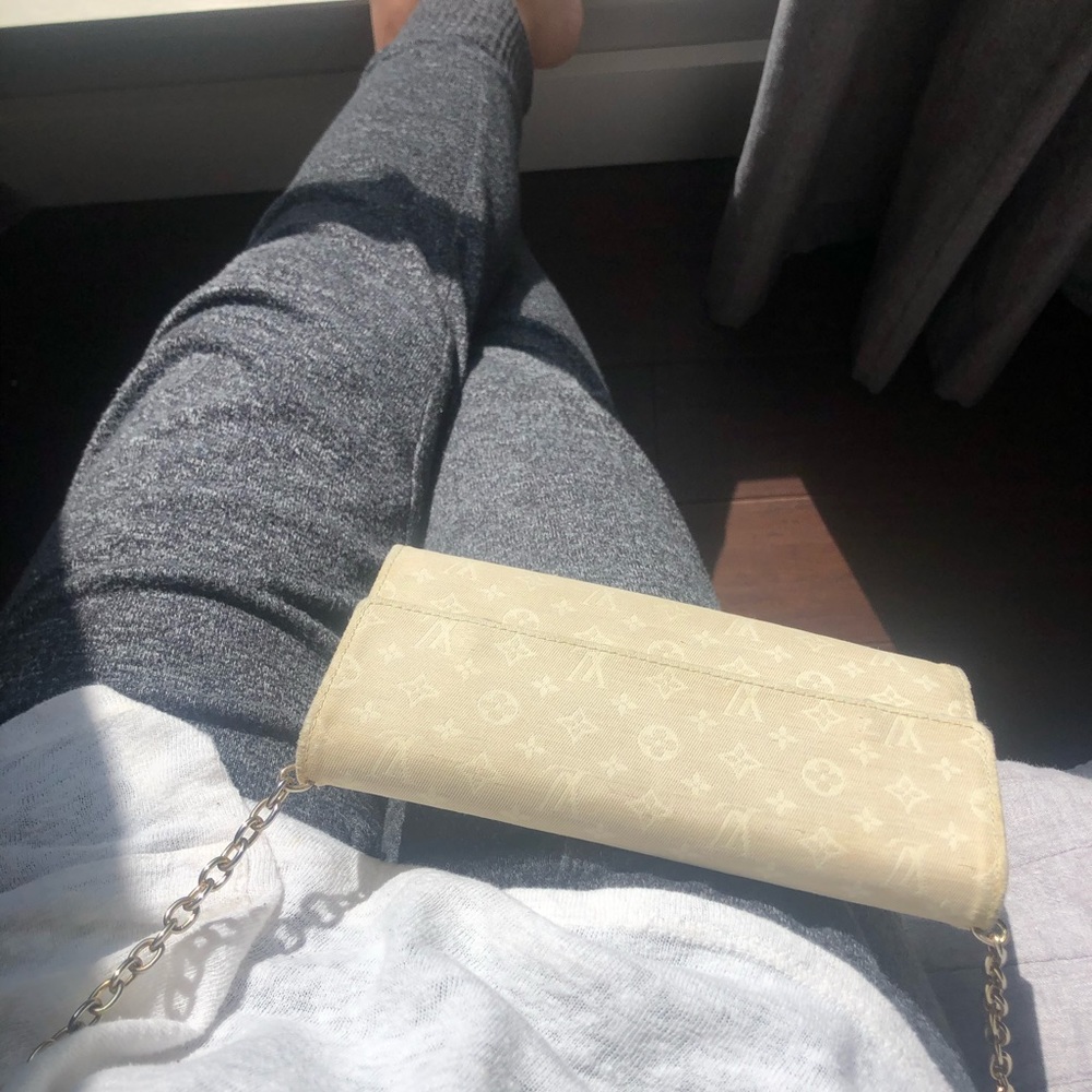 Louis Vuitton Mini Lin Sarah Wallet Crossbody